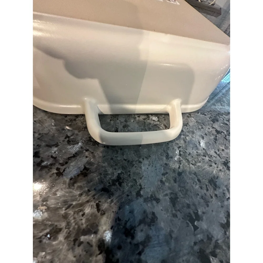 Le Creuset ships same
